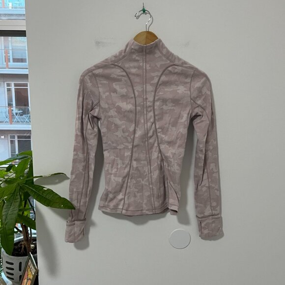 Lululemon Half Zip Light Purple Camo Long Sleeve Top Size 4 - Picture 5 of 5